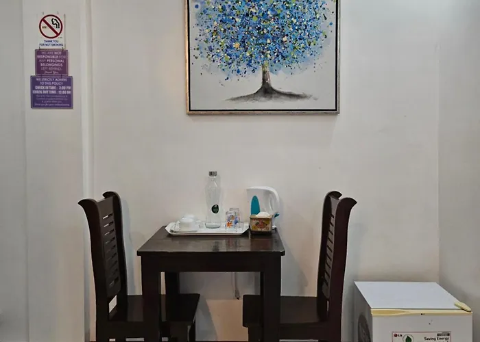 L & M Hearthstones Inn Oslob